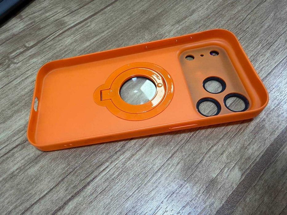 Продаю пластиковый чехол с кольцом‑подставкой для iPhone 17 Pro Max