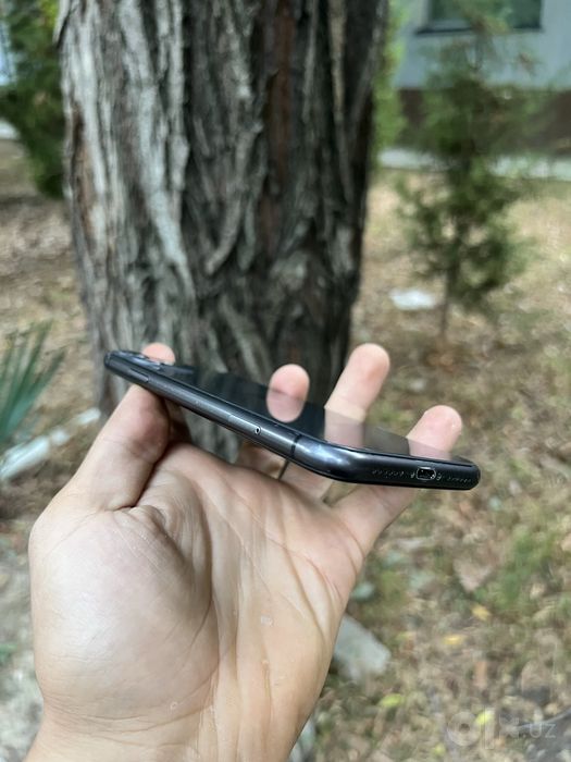 Iphone 11       .