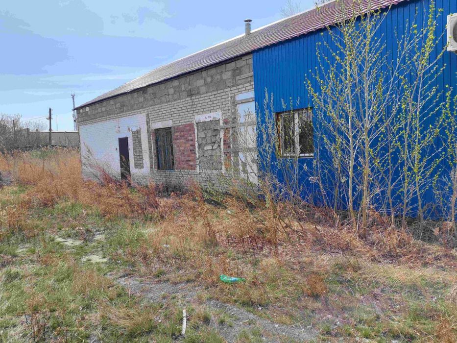 Продам здание в центре района