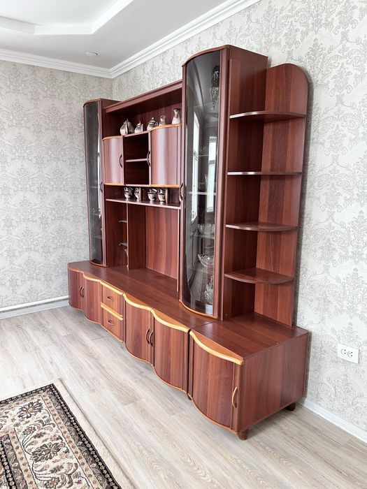 Продам мебельную стенку