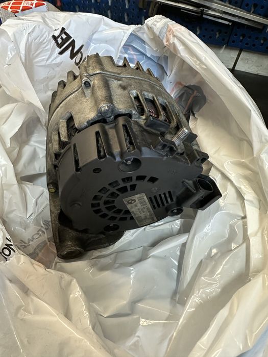 Alternator Original de BMW F30