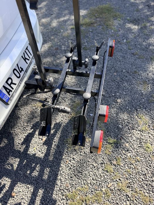 Suport pt doua biciclete pe carlig