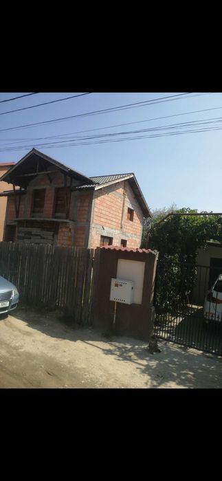 Vand casă la rosu bresti alea fulger