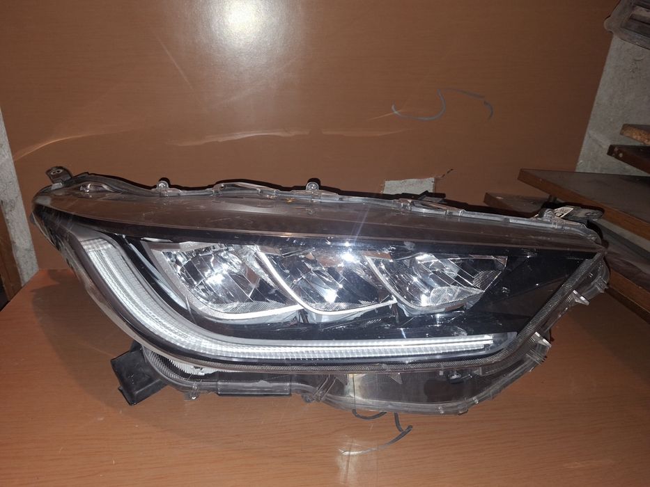 Десен Фар Toyota Yaris 81110-K0081