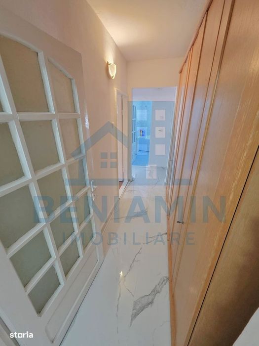 Trei camere doua bai 1Mai etaj 1 -centrala termica -75mp