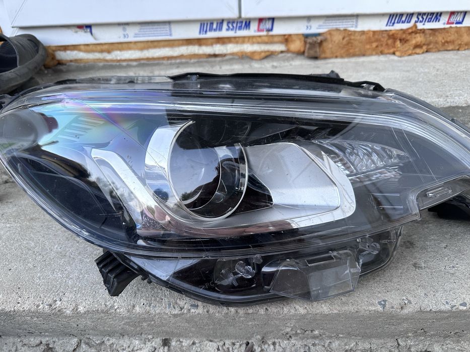 Десен фар пежо 108