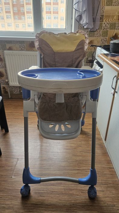 Продаю стульчик для кормления