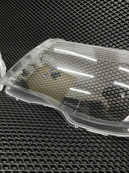 Стекла Фар Subaru Forester