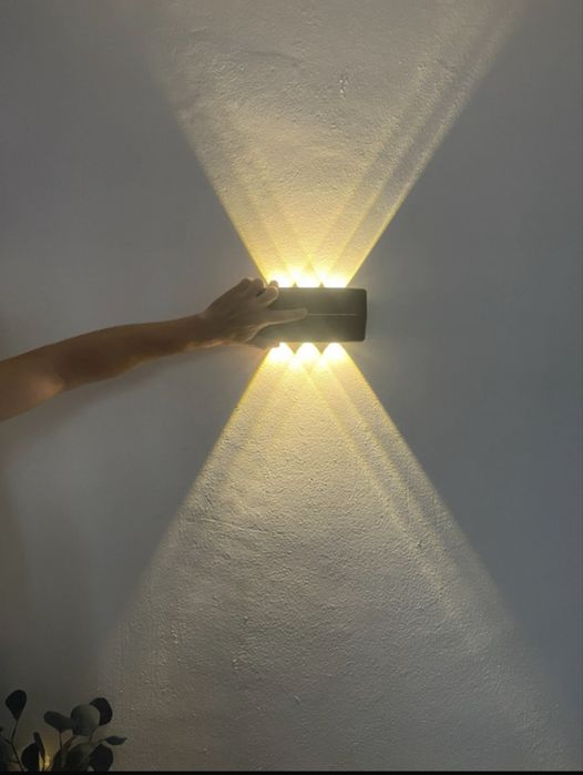 2 lumini solare de perete