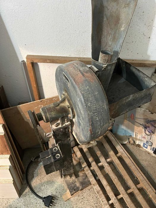 Фуражомелка чукова.Трифазна. ФЧ 500 У