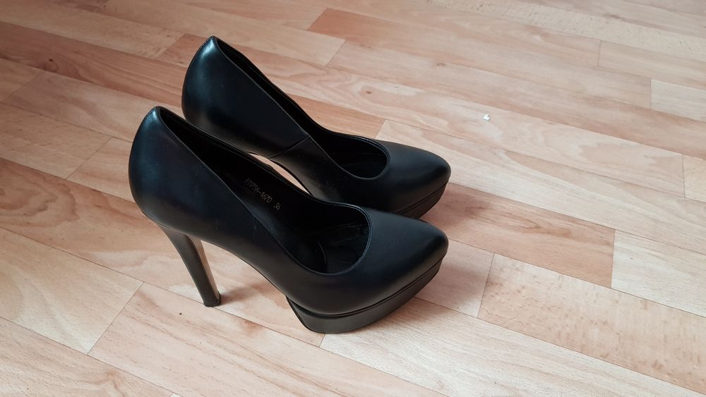 Кожанные сапоги и туфли