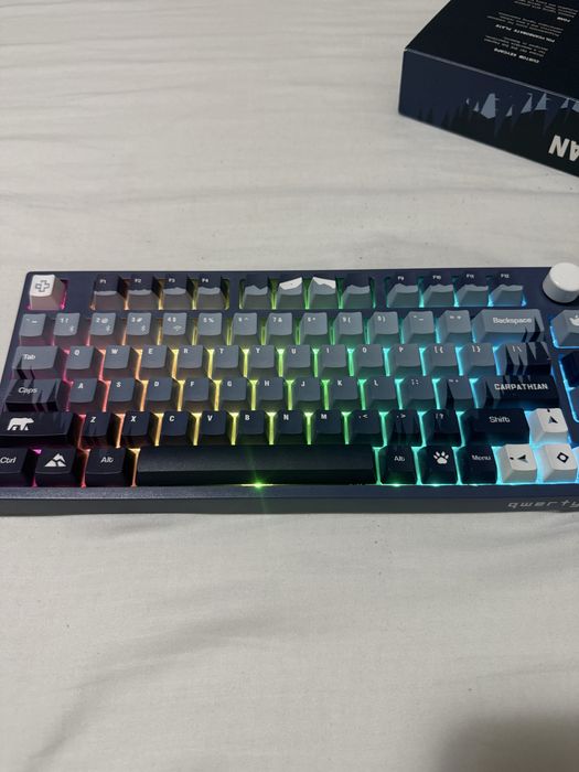 Tastatura qwerty gaming