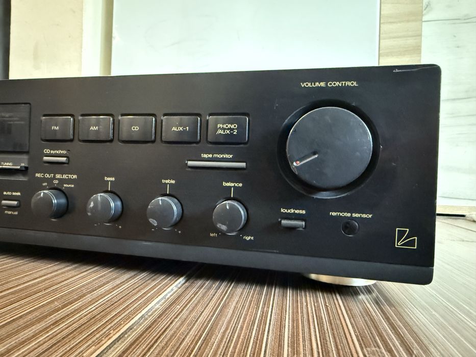 Luxman L-341 Стерео ресивър