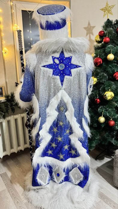 Костюмы Деда Мороза и Снегурочки