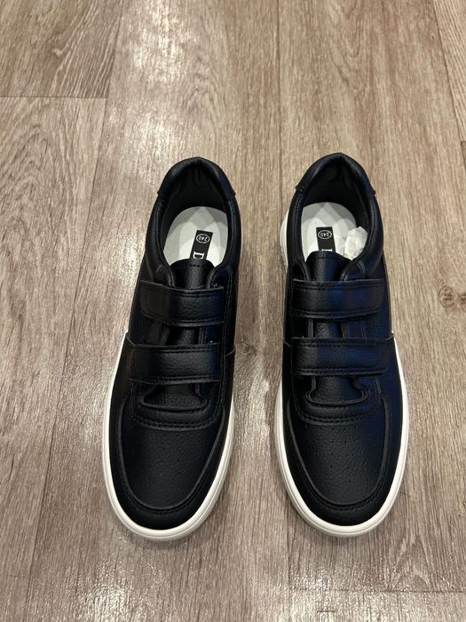 Кеды  новые на липучках