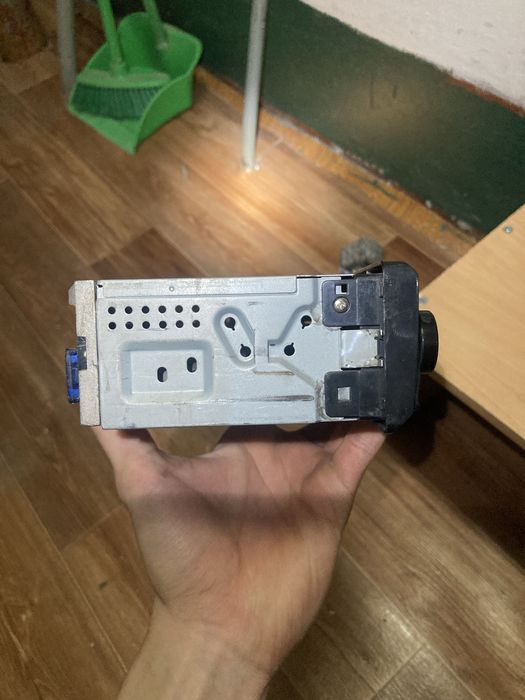 Магнитофон Aura