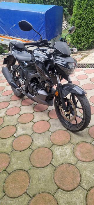 Motocicleta Suzuki GSX-S 125 / 2025