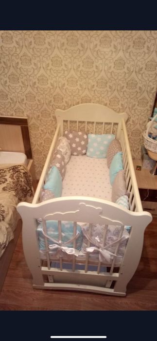 Детский манеж с матрасом