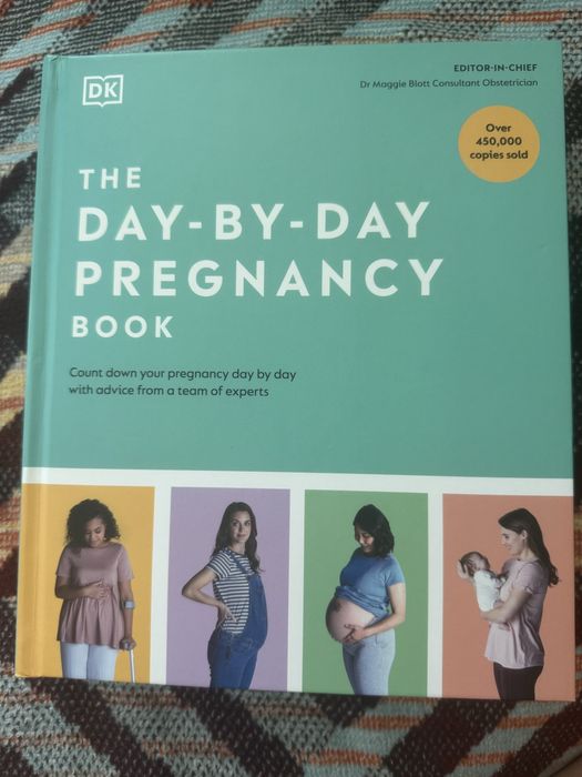 Книга за бременността на английски The Day By Day Pregnancy Book Dr Maggie Blott
