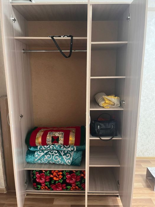 Продам два шкафа