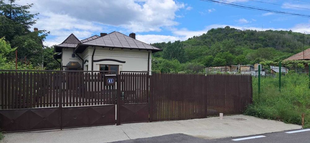 Casa cu teren generos la Stefanesti ( Arges ), la cel mai bun raport locatie/pret
