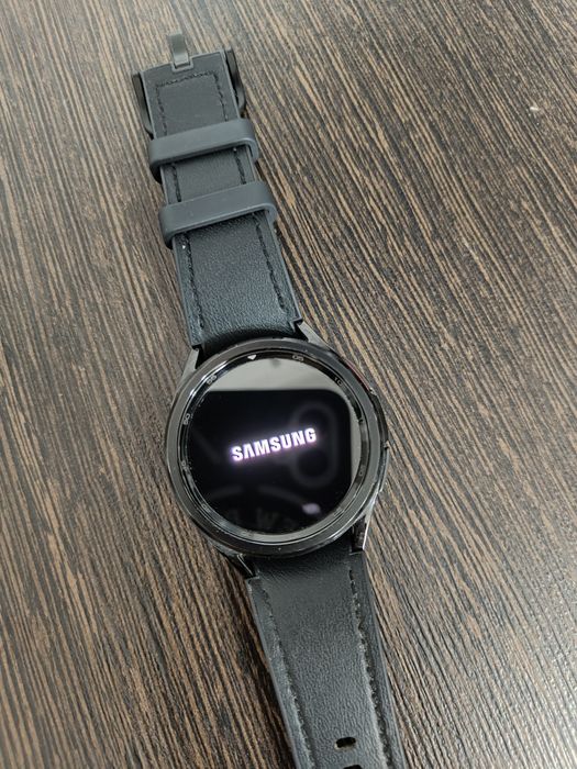 Samsung Galaxy Watch6 Classic 43 мм черный