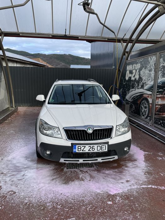 SKODA 100 2012 — imagine 3