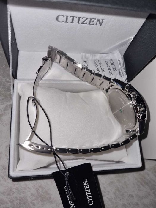 Продавам Citizen CA0781-84L