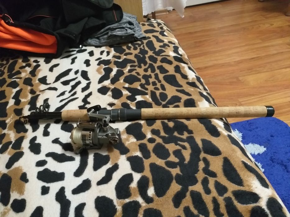 Lansetă plus mulinetă