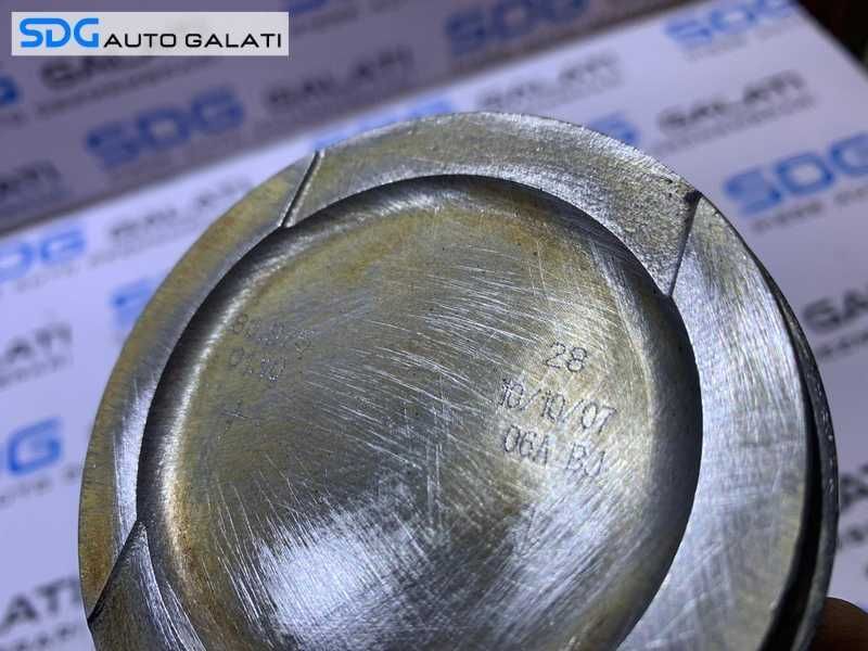 Piston Pistoane Complet cu Biela VW Passat B6 1.6 BSE BSF 2005 - 2010 Cod 06A107065BN