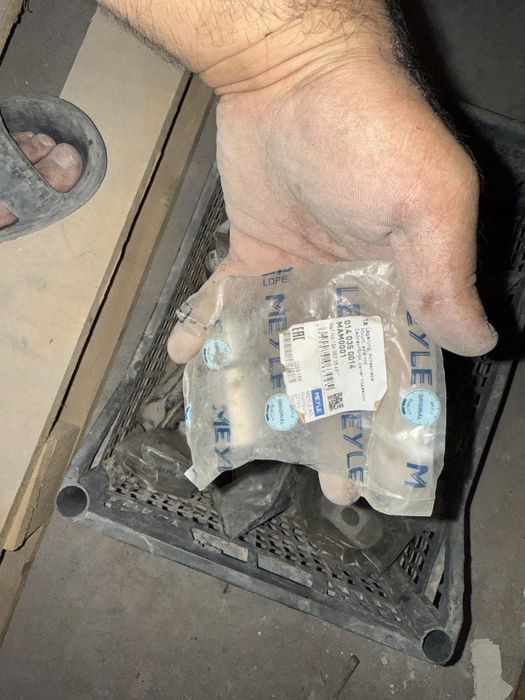 Сайлентблоки запчасти w124