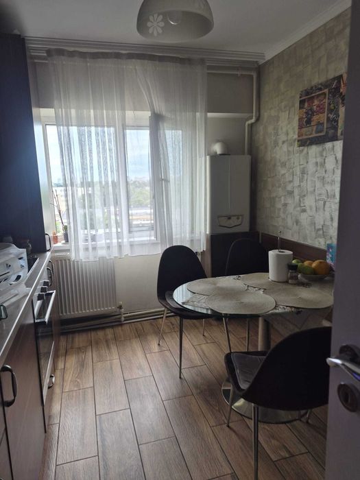 Vand apartament cu 3 camere Tomis 3 vis a vis Mega Image etaj 4 din 4