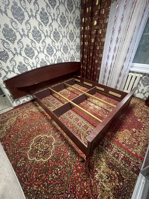 Mebel spalni kravat