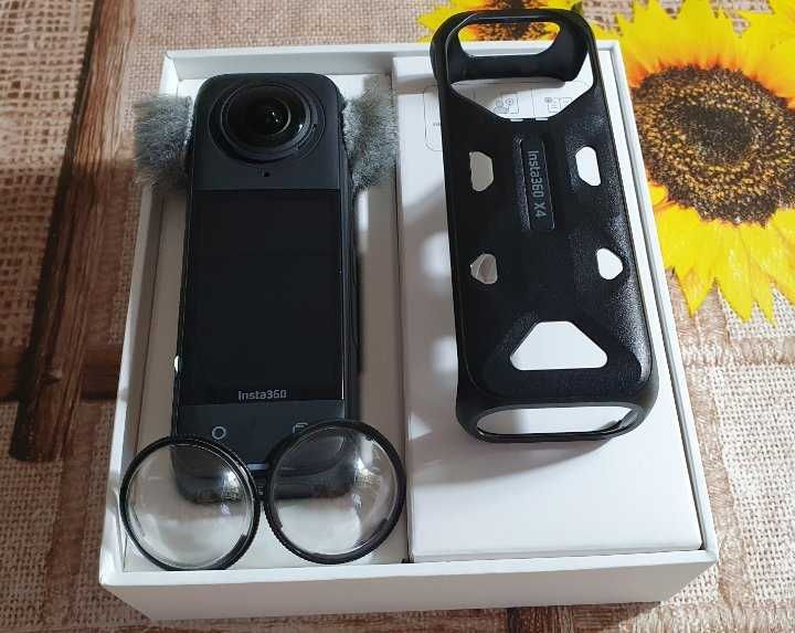 Camera actiune Insta360 x4 in garantie