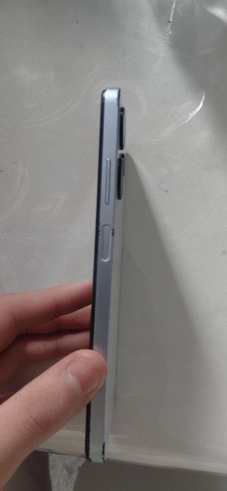 Продаю этот телфон буу