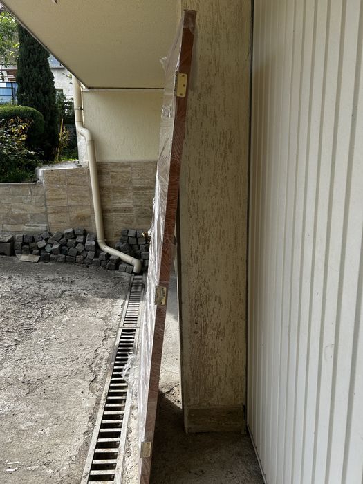 Врата за вход – дърво и MDF, 95/200 см, с патрон и дръжки