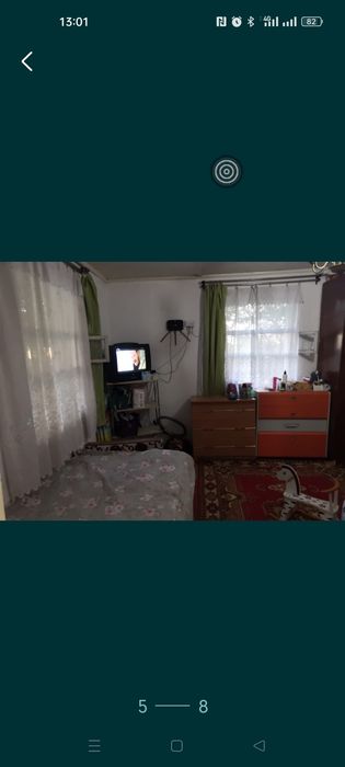 Продаеться в жилом районе дача.