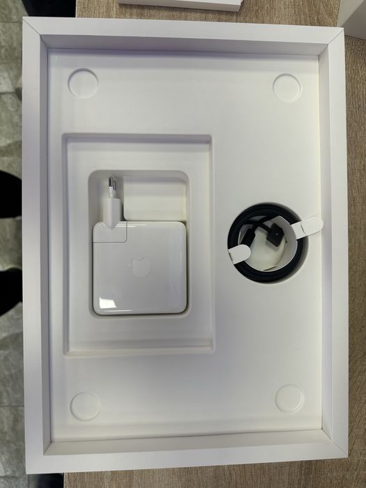 Продаю ноутбук Apple macbook pro