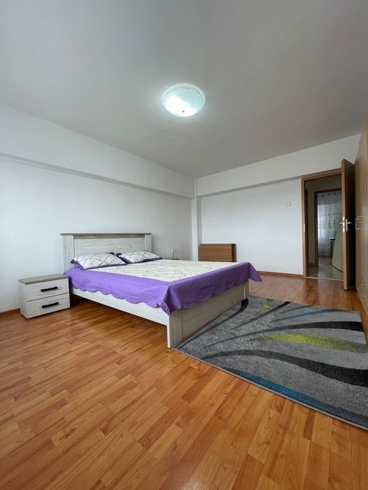 Închiriez ap 3 camere
