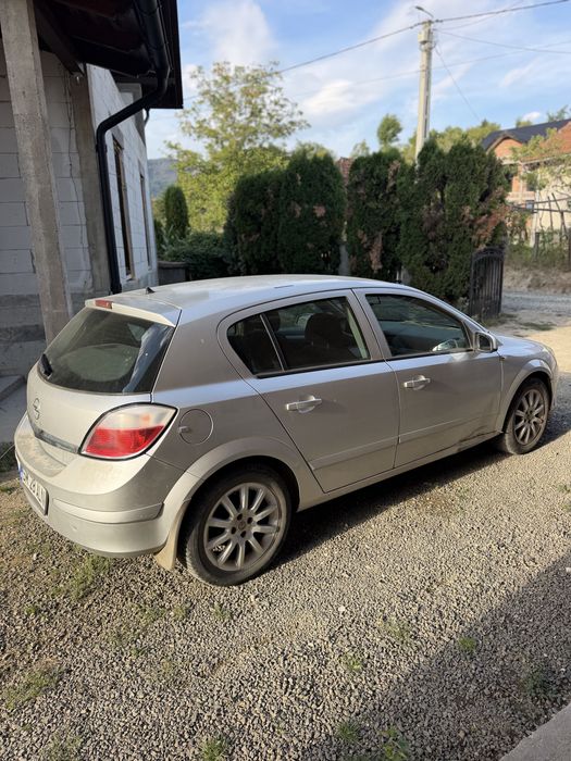 Opel Astra H