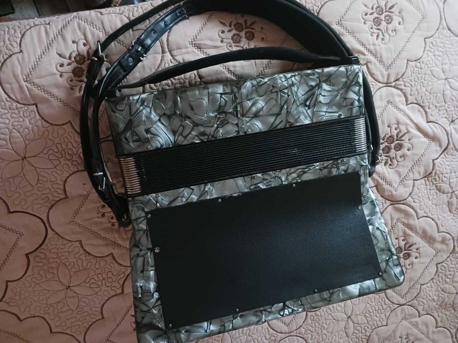 Acordeoane HOHNER 80 BAȘi/ 48 BAȘI, acordate