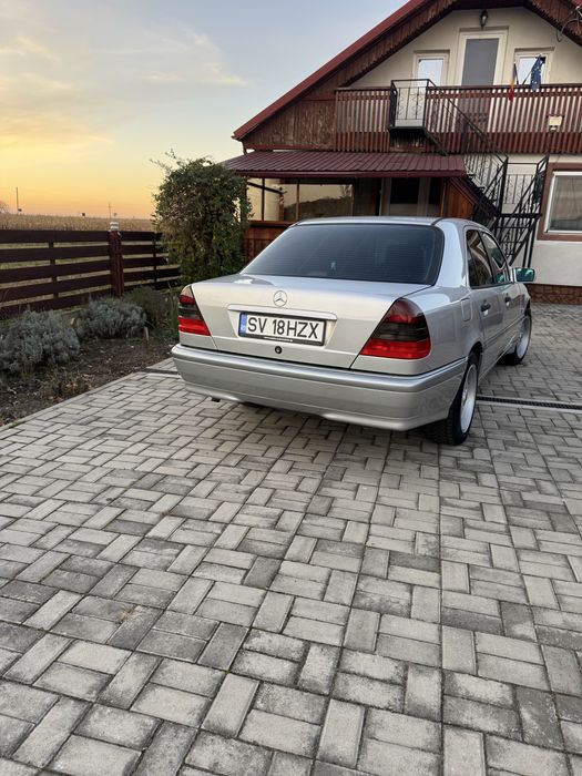 Mercedes W202 C180