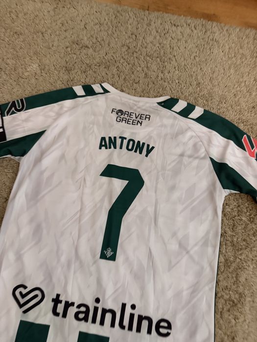 Tricou Antony.