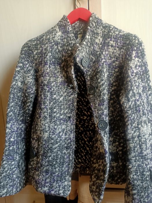 Продам женскую куртку- пиджак