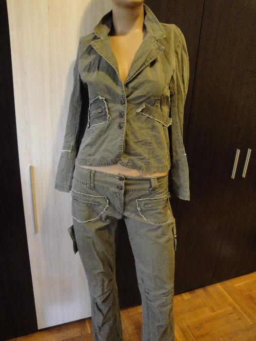 Зелен дамски костюм – панталон / панталони + дамско сако, блейзър, яке