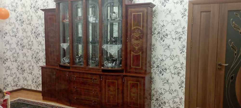 Срочно Продается Стенка Сервант Горка