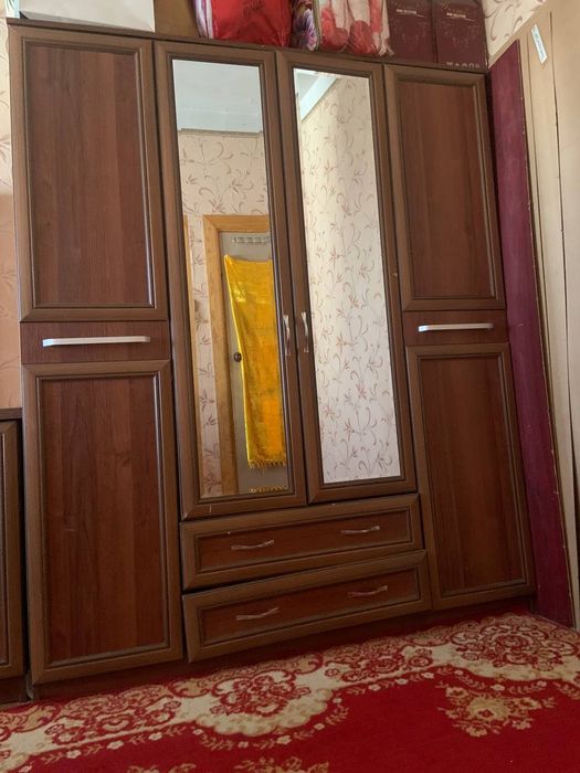 Spalni mebel sotiladi. Holati yaxshi