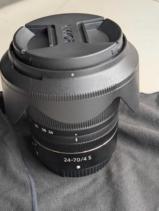 Обектив Nikon NIKKOR Z 24-70mm f/4 S