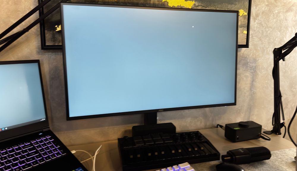Monitor AOC 27” 2K