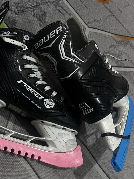 Продам коньки bauer xls
